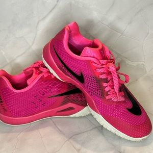 Nike Hyperlive Sneakers